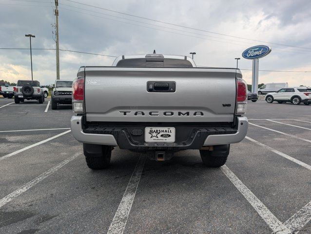 Used 2023 Toyota Tacoma TRD Off-Road w/ Technology Package AWD/4WD image 3