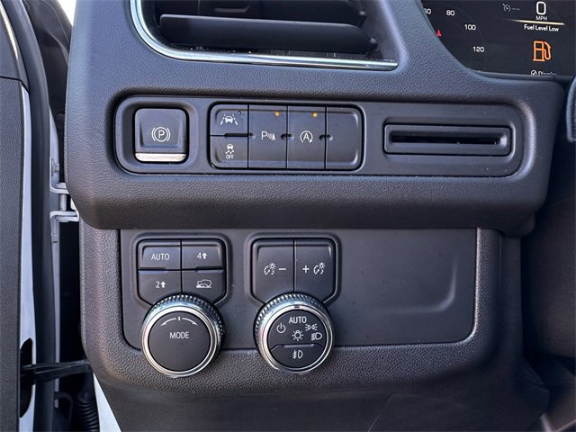 Used 2023 GMC Yukon XL SLE image 28