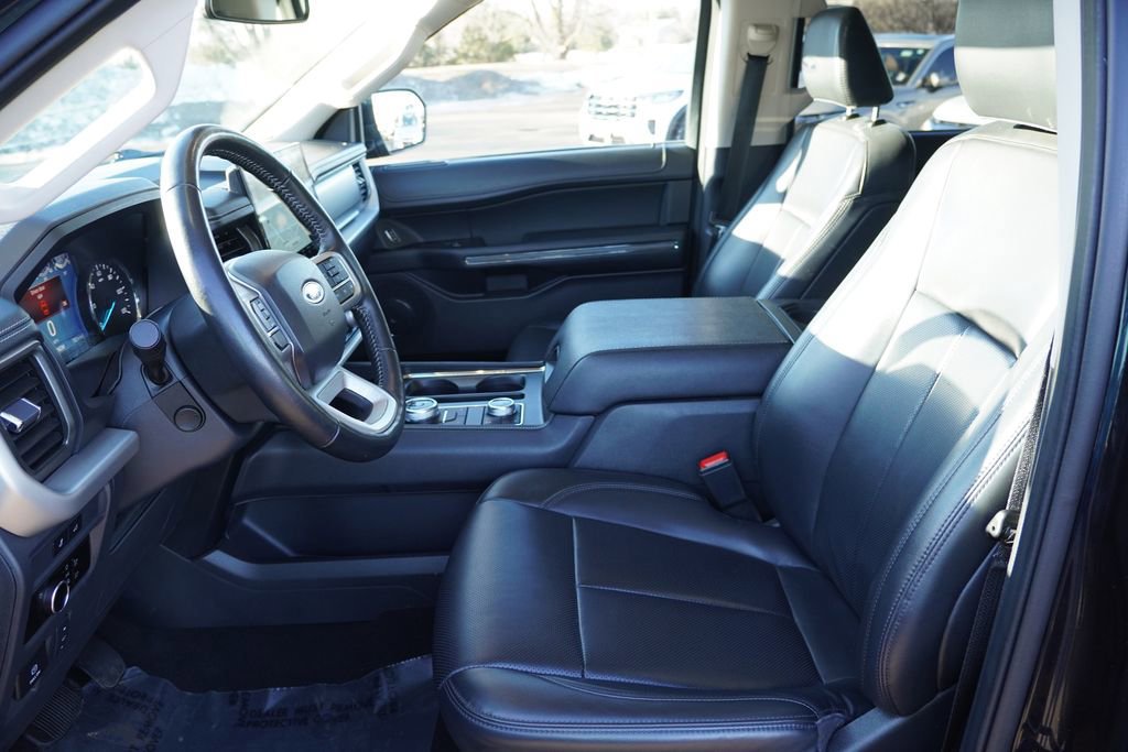 Certified 2024 Ford Expedition XLT image 16
