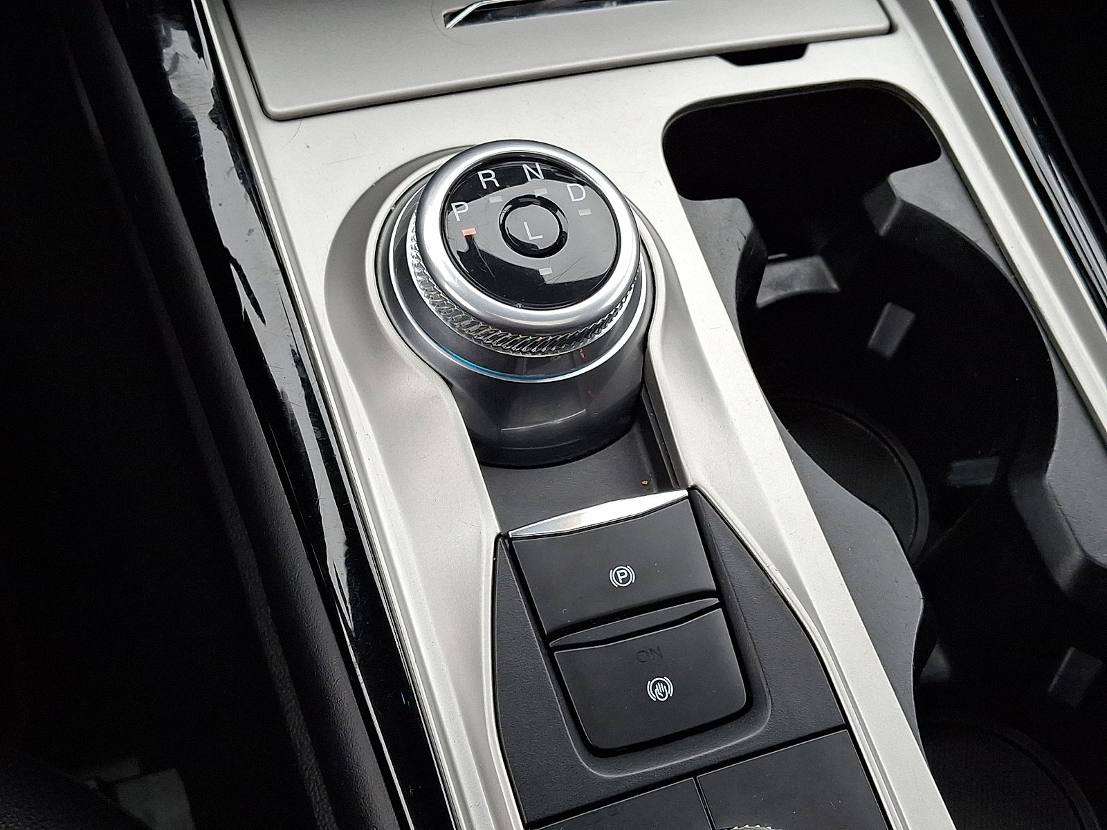 Certified 2022 Ford Explorer ST-Line w/ Class IV Trailer Tow Package image 21