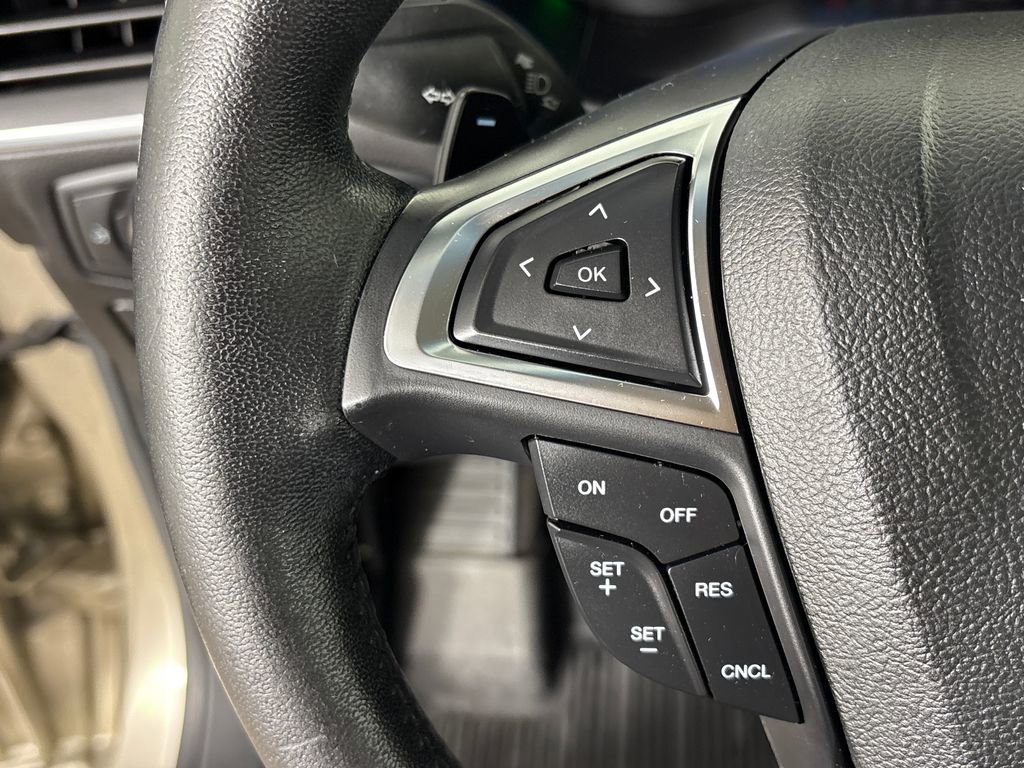 Certified 2018 Ford Edge Titanium w/ Equipment Group 301A image 18