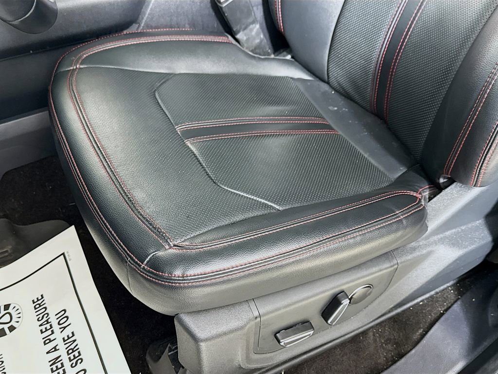 Certified 2022 Ford Expedition Max Limited image 5