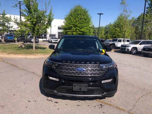 Certified 2023 Ford Explorer XLT w/ Equipment Group 202A AWD/4WD image 2