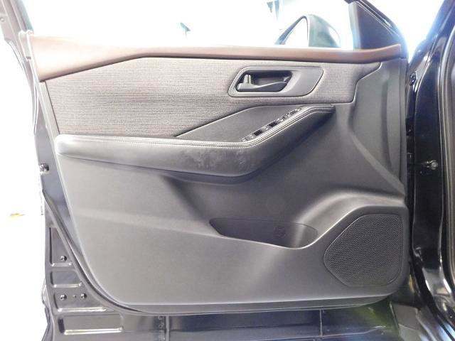 Used 2021 Nissan Rogue S image 26