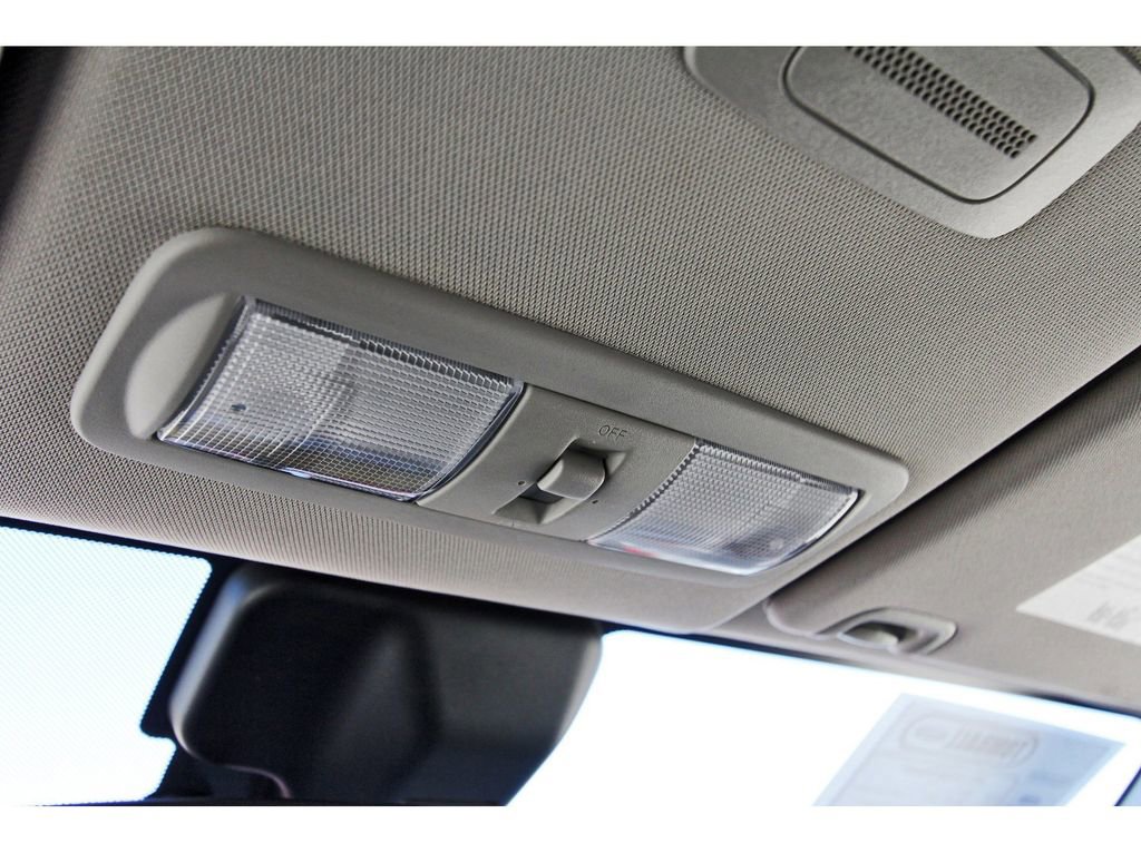 Used 2022 Nissan Frontier SV w/ Technology Package image 26