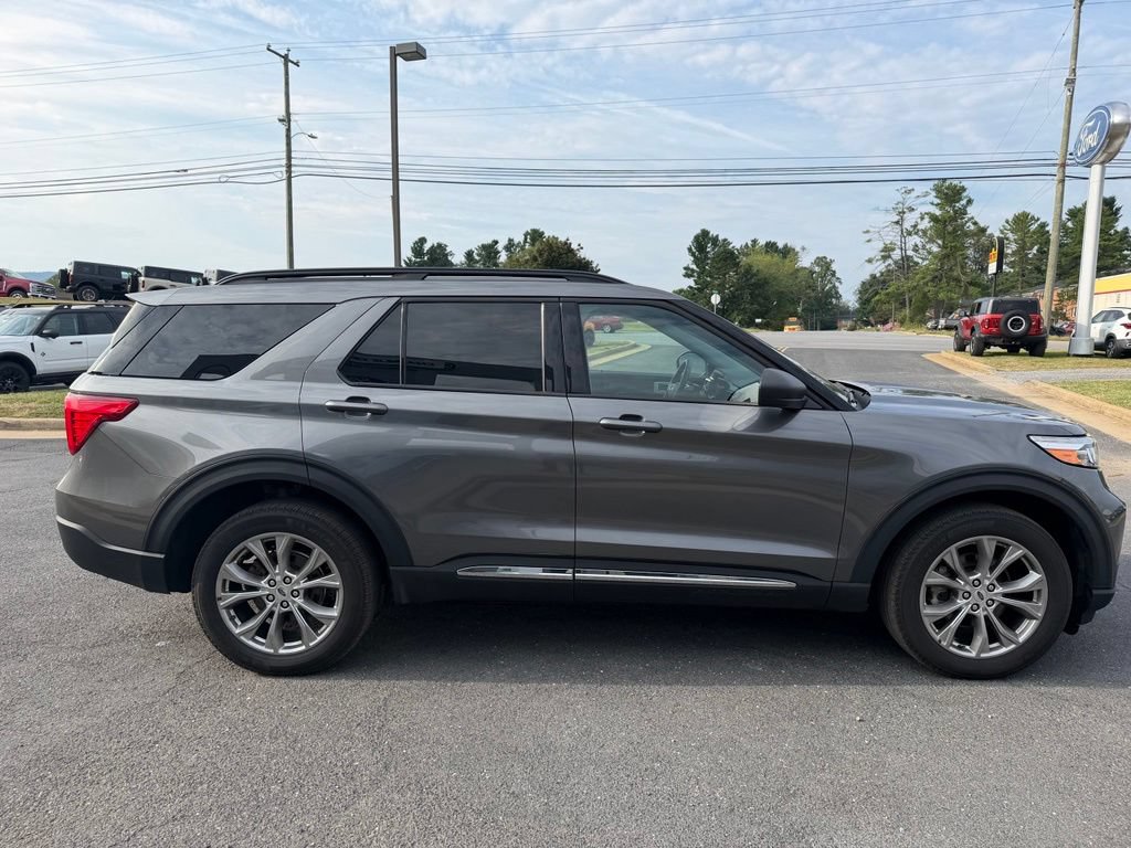Certified 2023 Ford Explorer XLT w/ Equipment Group 202A AWD/4WD image 6