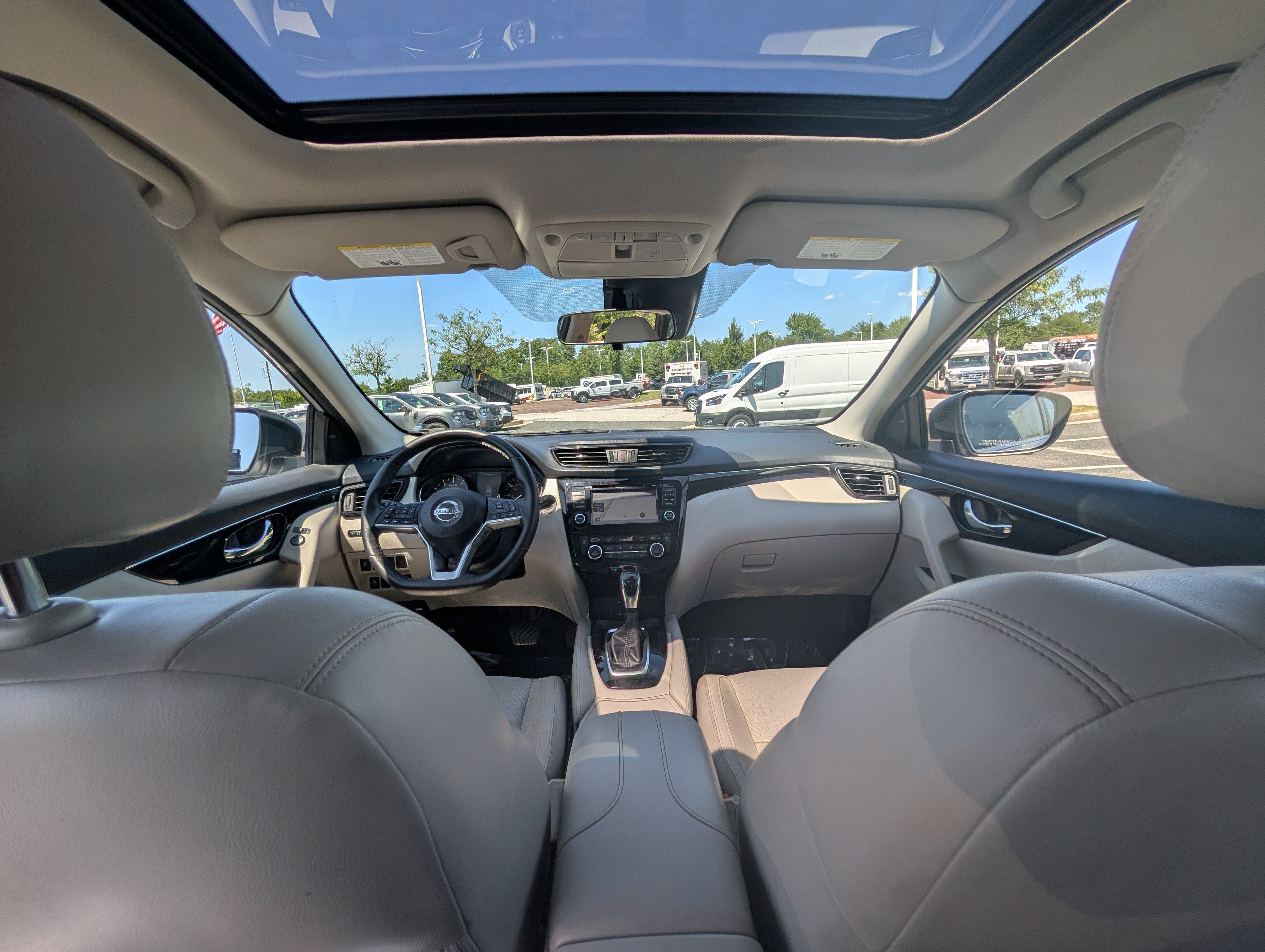 Used 2018 Nissan Rogue Sport SL w/ SL Premium Package FWD image 15