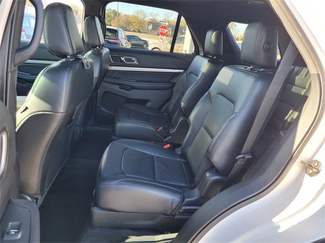 Certified 2018 Ford Explorer XLT w/ Equipment Group 202A image 9