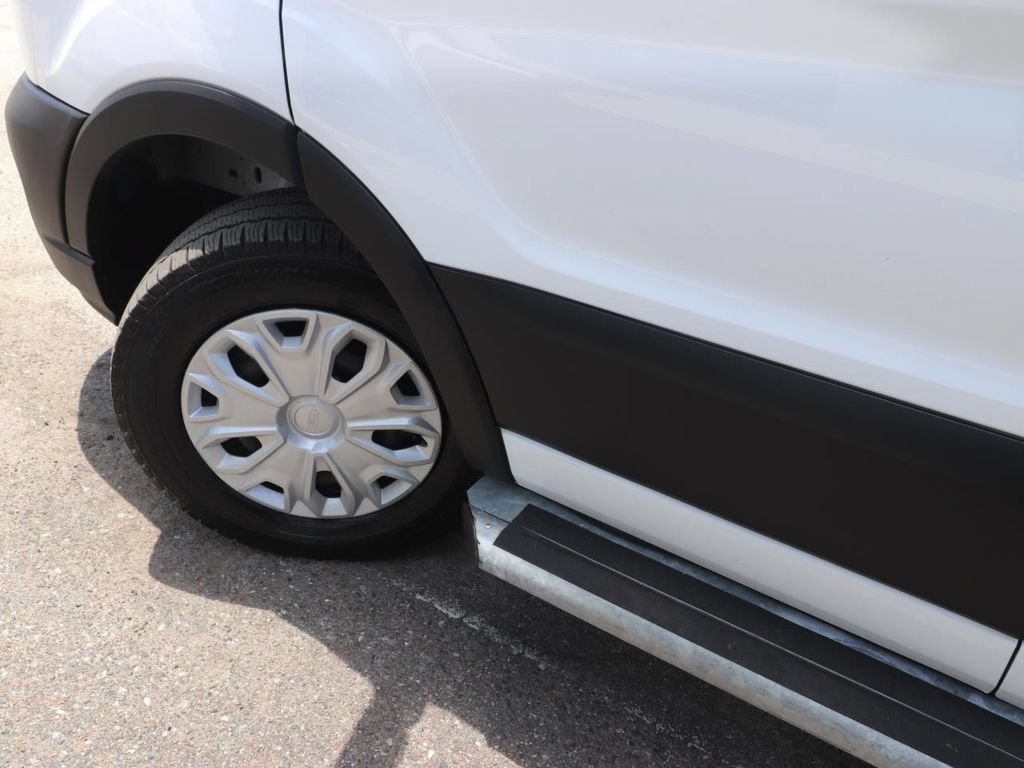 Certified 2025 Ford Transit 250 Low Roof w/ Exterior Upgrade Package RWD image 3
