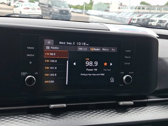Used 2022 Kia Carnival LX FWD image 16