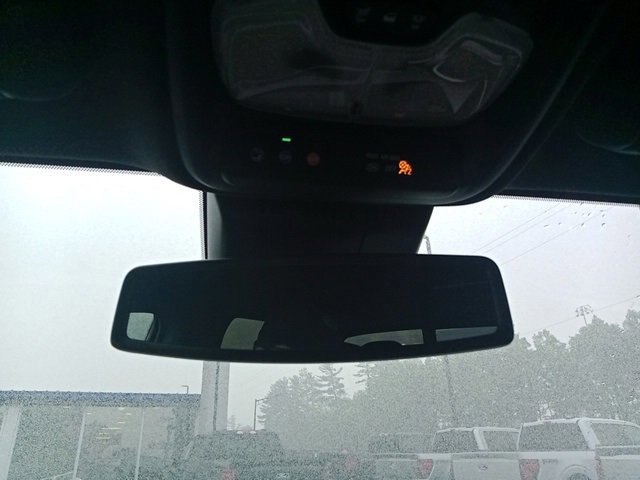 Used 2023 GMC Canyon AT4 image 30