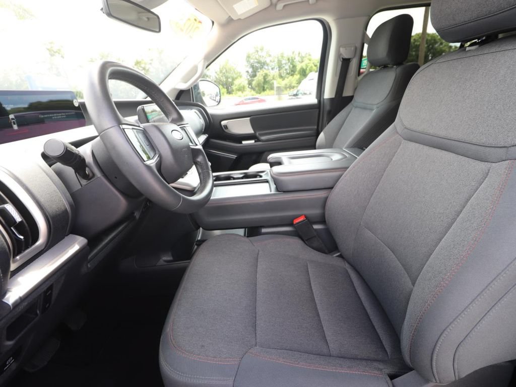 Certified 2025 Ford Expedition Active RWD image 2