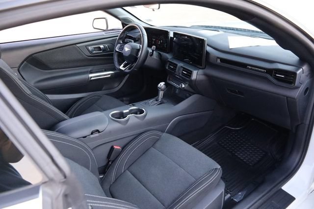 Certified 2025 Ford Mustang Coupe RWD image 23