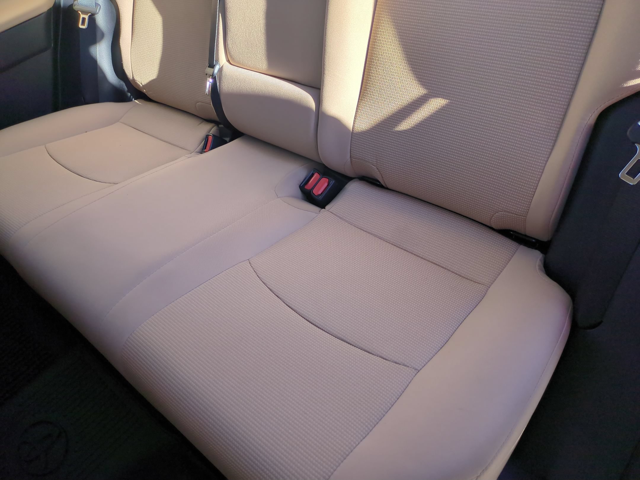 Used 2024 Toyota RAV4 LE FWD image 30