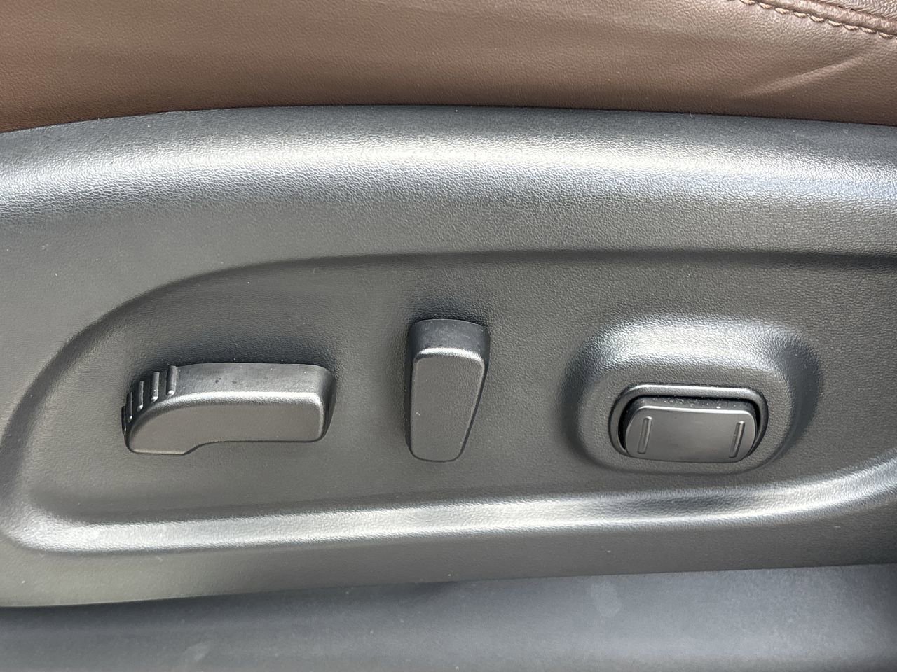 Used 2023 Nissan Titan Platinum Reserve w/ Off Road Protection Package image 25