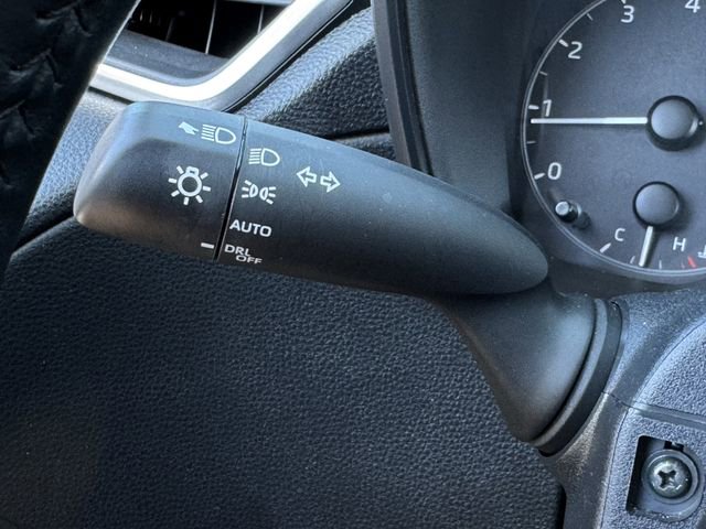 Used 2023 Toyota Corolla Cross LE image 23