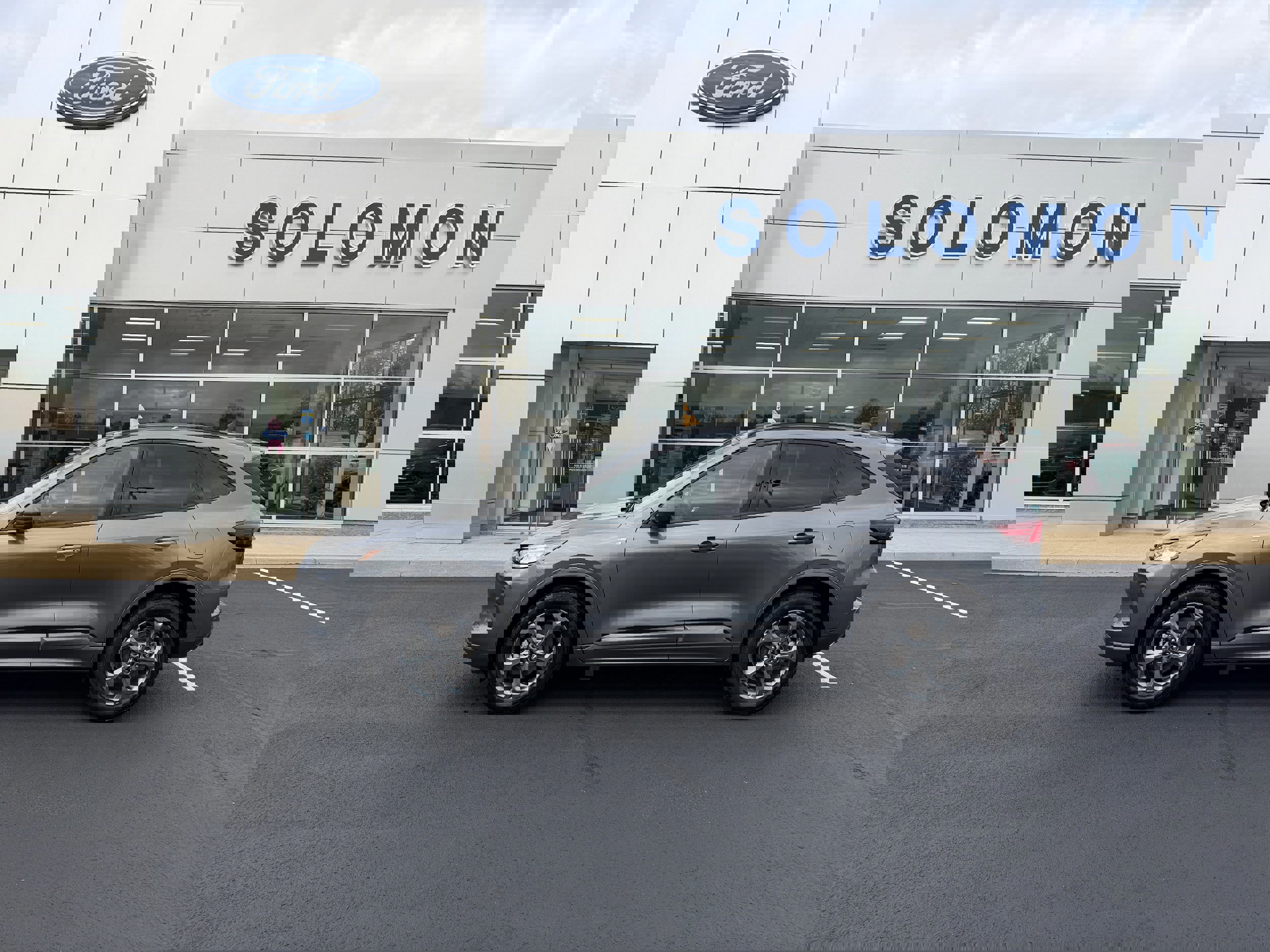 Certified 2024 Ford Escape ST-Line w/ Tech Pack #1 image 6