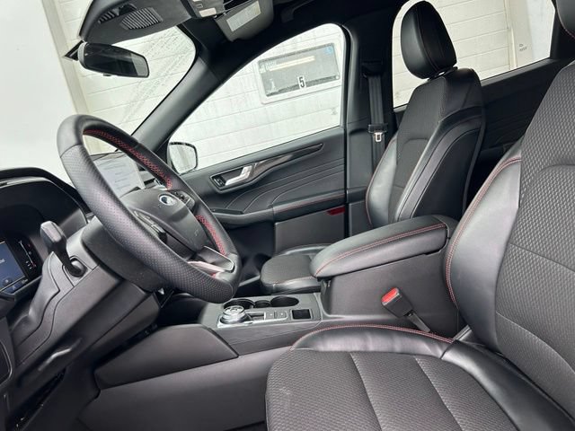 Certified 2024 Ford Escape ST-Line w/ Tech Pack #1 AWD/4WD image 8