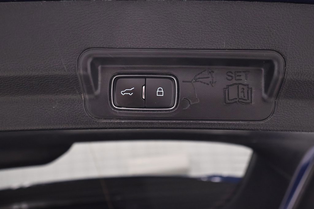 Certified 2020 Ford Explorer XLT w/ Equipment Group 202A image 42