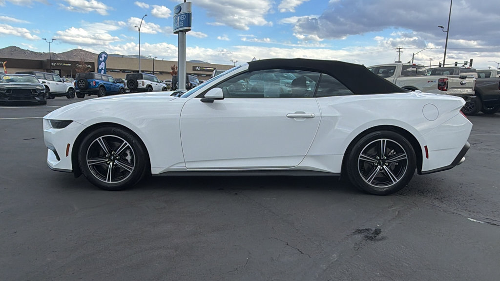 Certified 2025 Ford Mustang Convertible RWD image 6