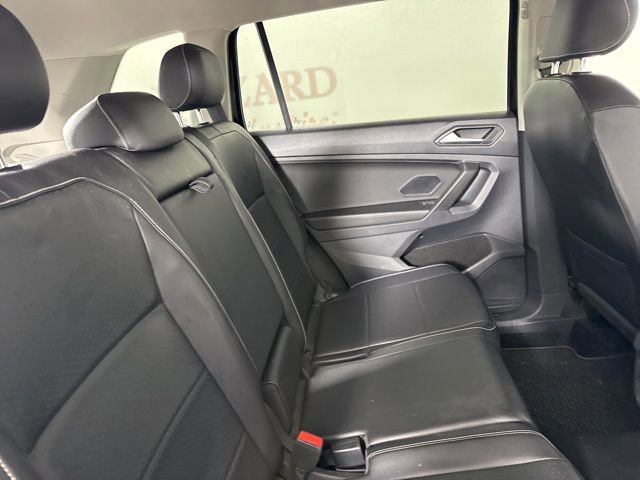 Used 2021 Volkswagen Tiguan SE image 18
