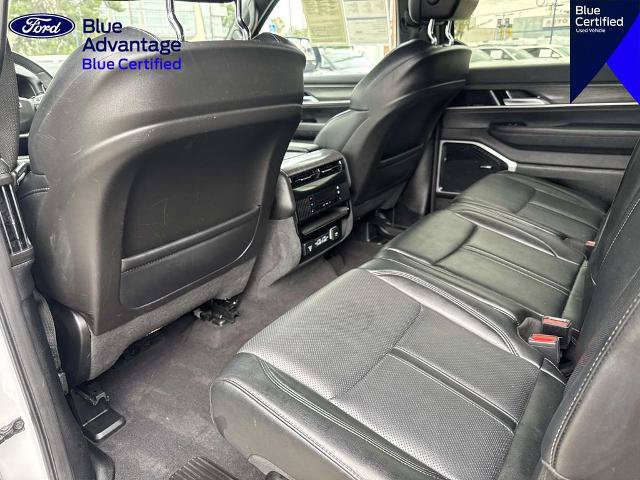 Used 2024 Jeep Wagoneer Series II w/ Flexible Seating Group RWD image 12