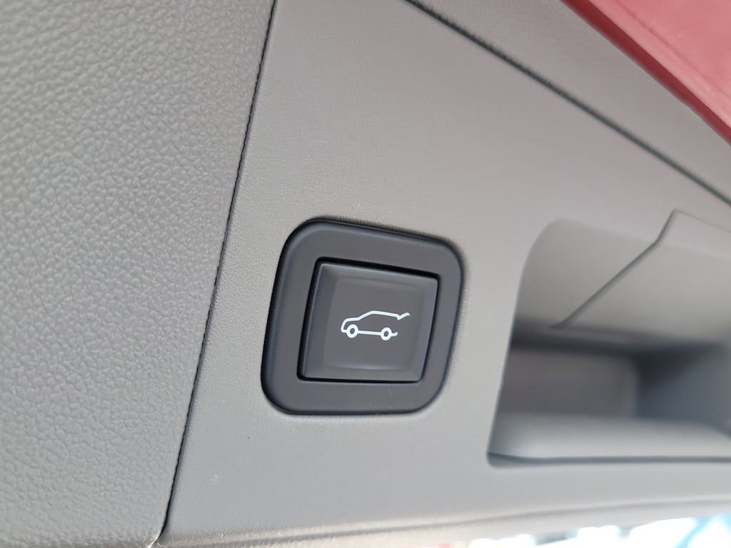 Used 2023 Cadillac XT5 Premium Luxury image 9