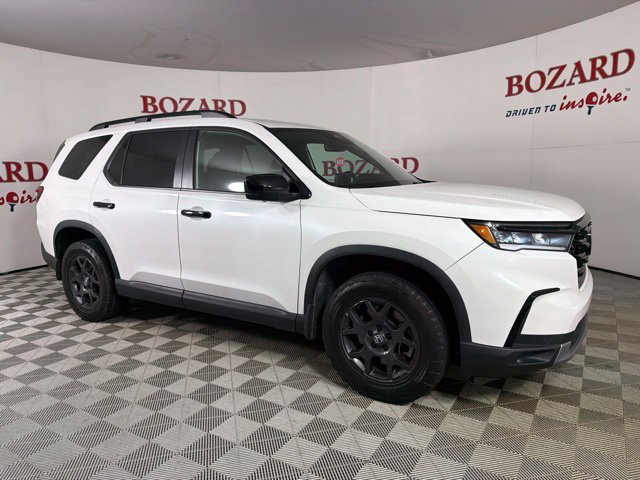 Used 2025 Honda Pilot TrailSport image 18