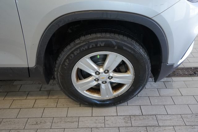 Used 2018 Chevrolet Trax LS AWD/4WD image 15