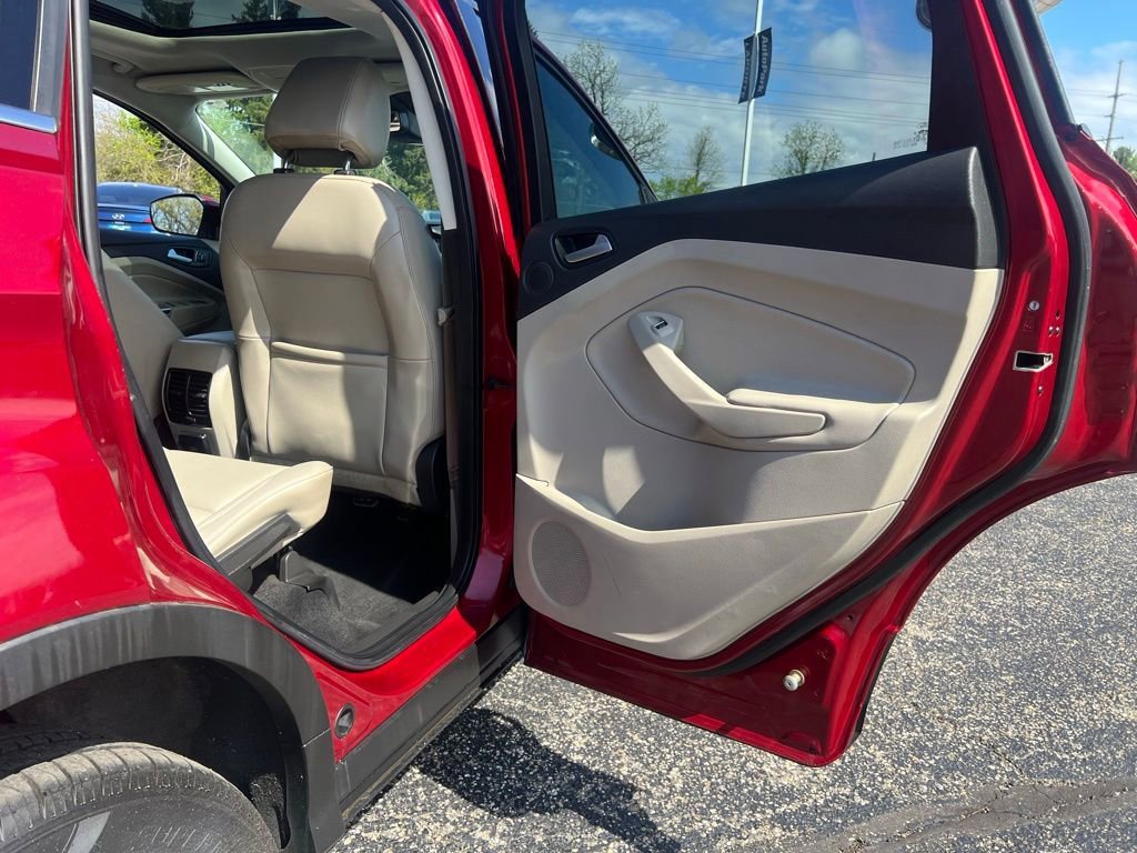 Certified 2017 Ford Escape Titanium w/ Equipment Group 301A AWD/4WD image 40