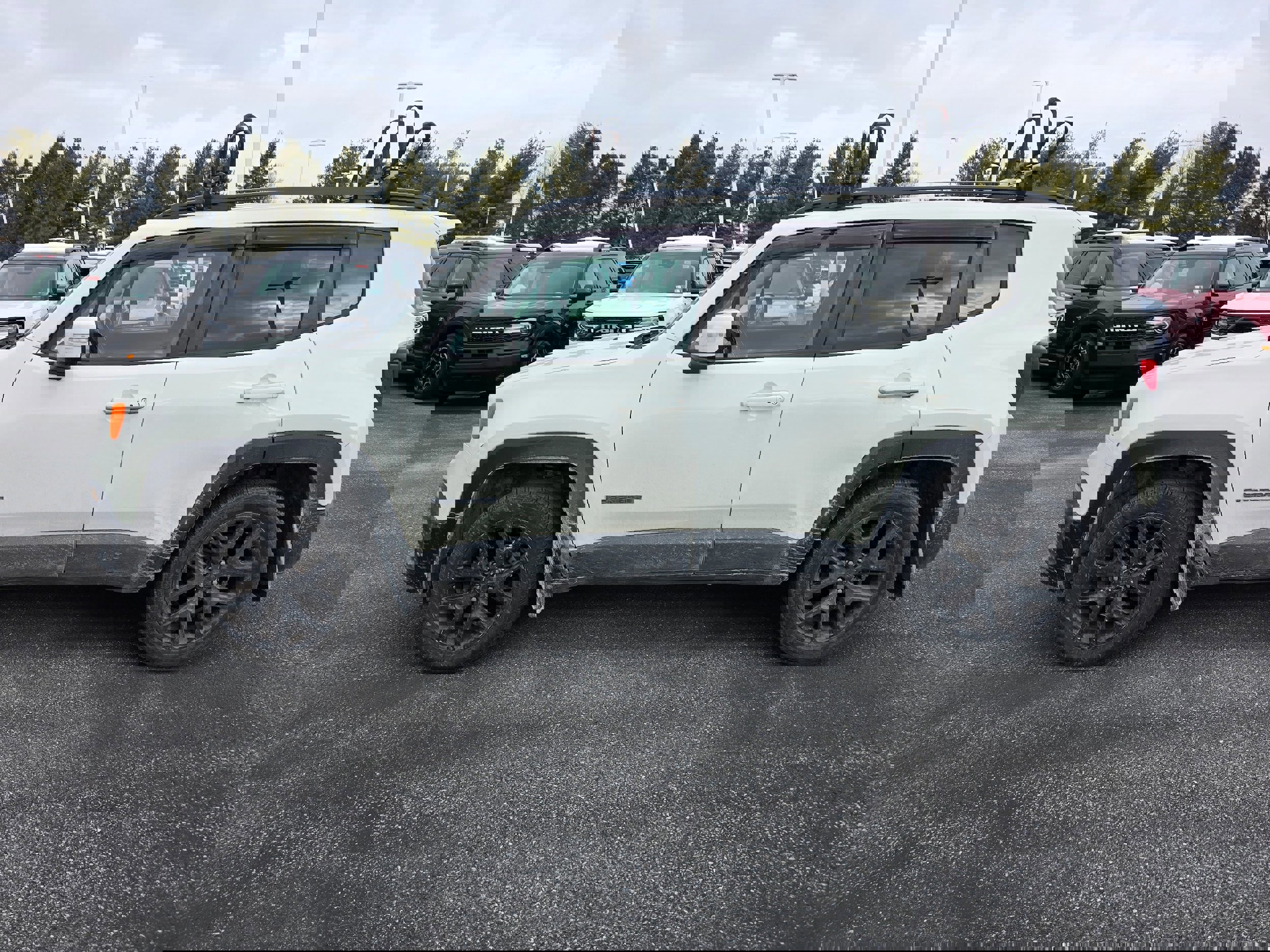 Used 2018 Jeep Renegade Altitude video 2