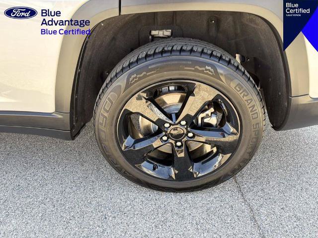 Used 2021 Jeep Grand Cherokee L Laredo RWD image 8