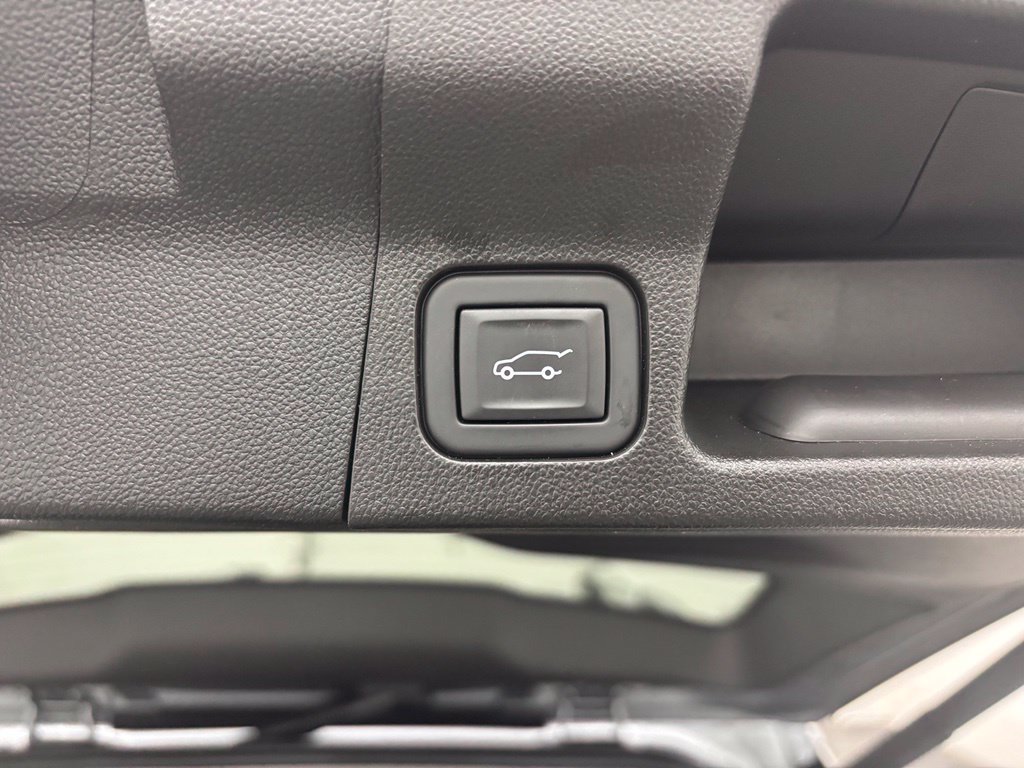 Used 2023 GMC Acadia SLT AWD/4WD image 11