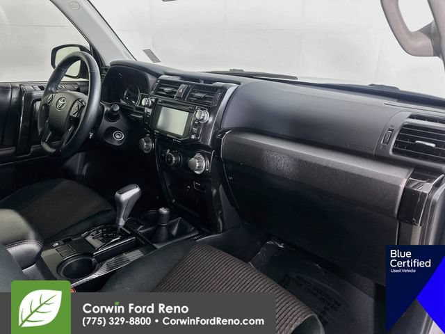 Used 2018 Toyota 4Runner TRD Off-Road AWD/4WD image 31