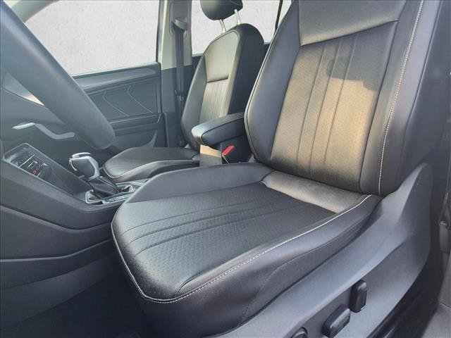 Used 2022 Volkswagen Tiguan SE FWD image 10