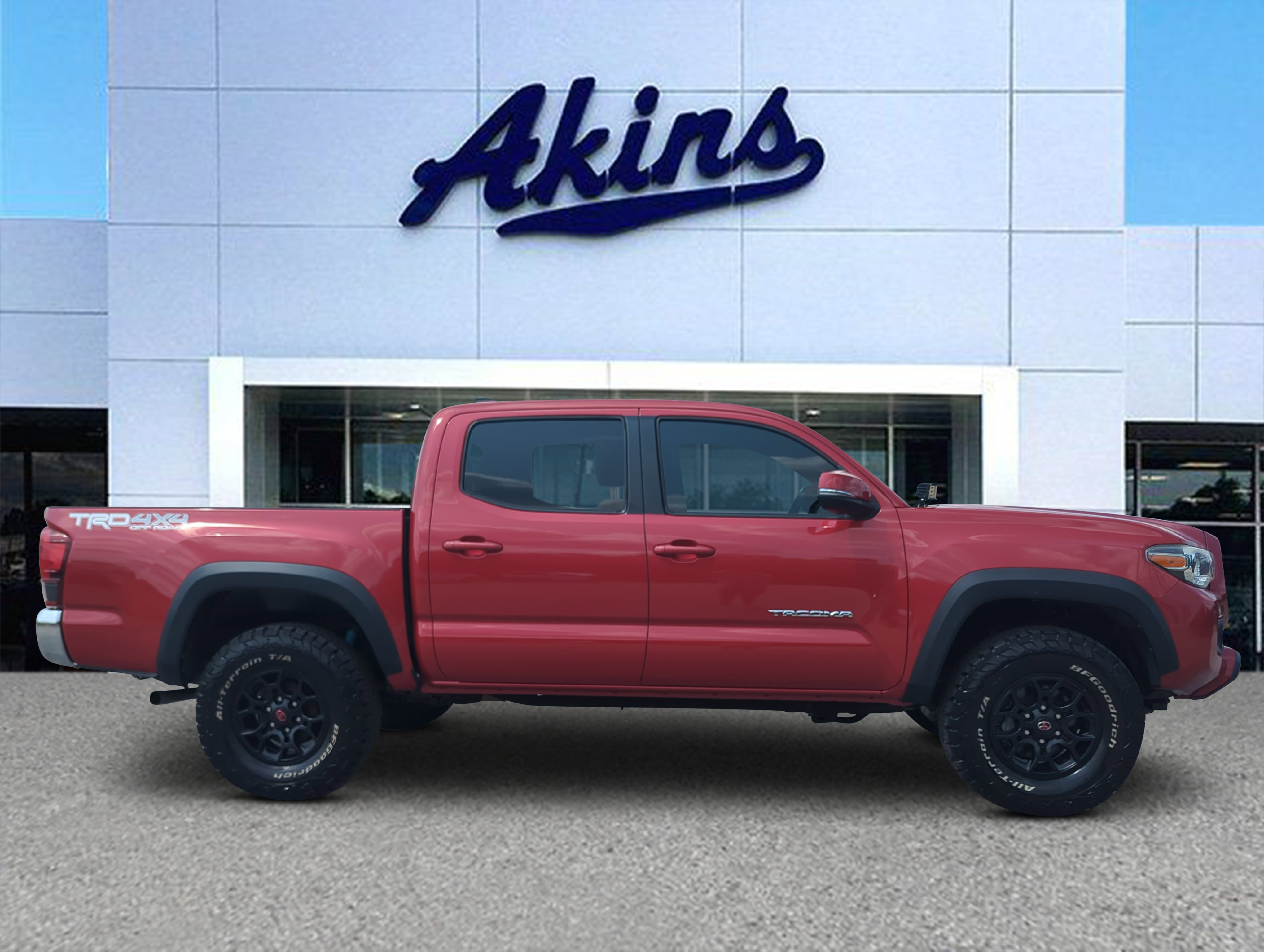 Used 2018 Toyota Tacoma TRD Off-Road AWD/4WD image 1