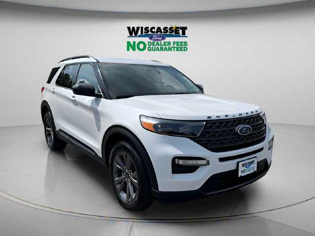 Certified 2023 Ford Explorer XLT w/ Equipment Group 202A AWD/4WD image 24