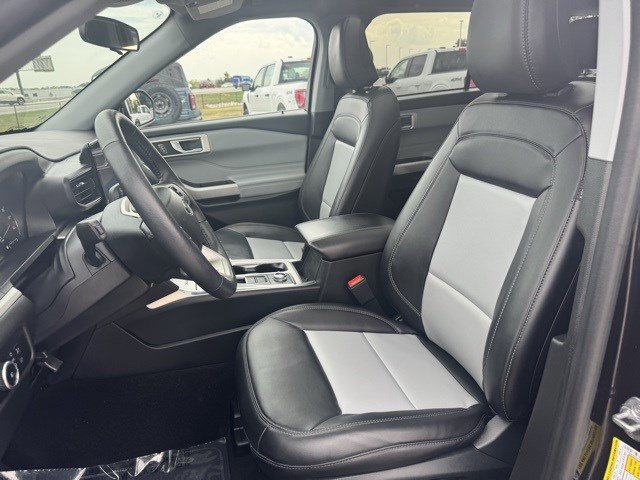 Certified 2023 Ford Explorer XLT w/ Equipment Group 202A image 12