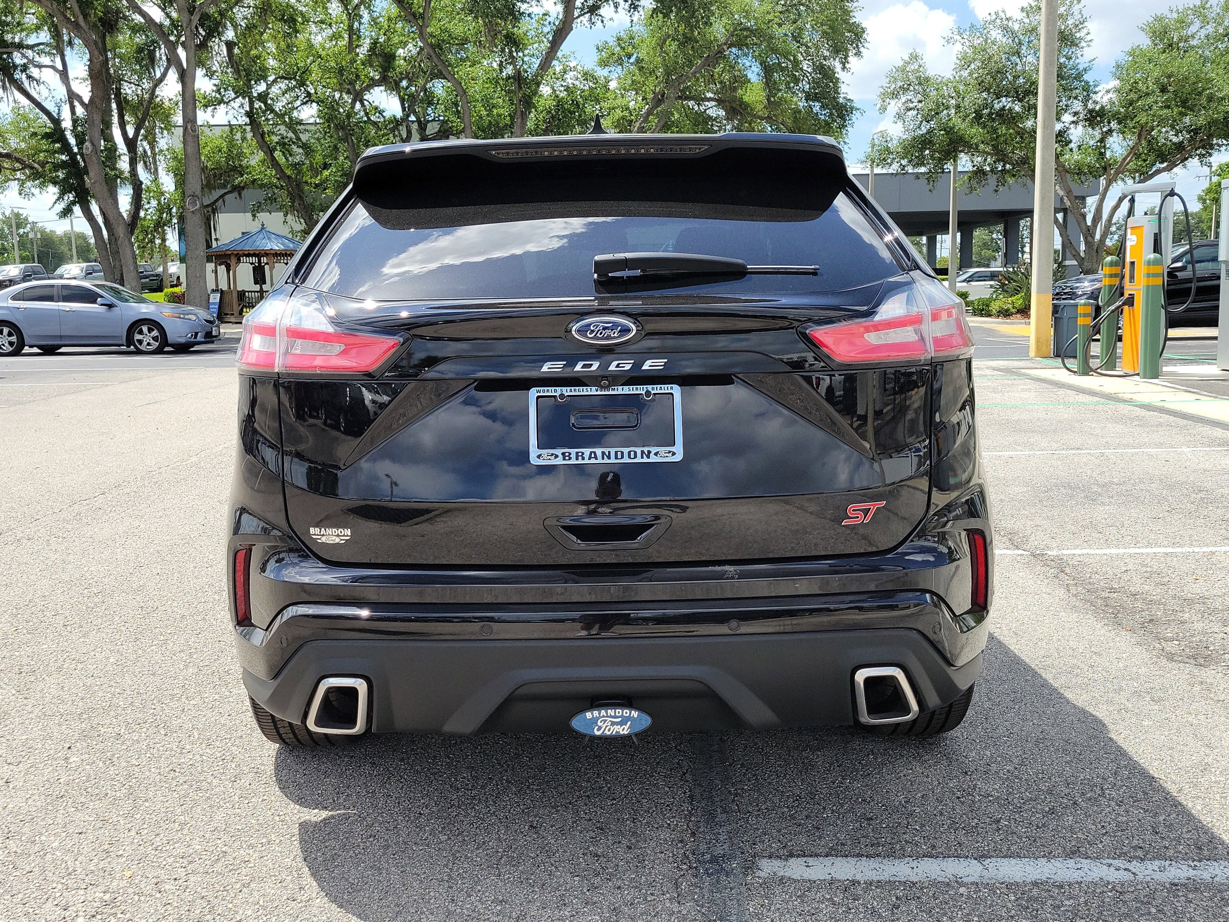 Certified 2022 Ford Edge ST w/ Equipment Group 401A AWD/4WD image 8
