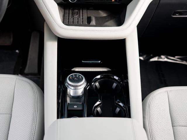 Certified 2025 Ford Explorer Platinum w/ Ultimate Package image 30