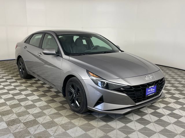 Used 2023 Hyundai Elantra SEL w/ Cargo Package FWD image 25