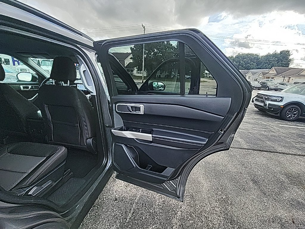 Certified 2024 Ford Explorer XLT AWD/4WD image 12