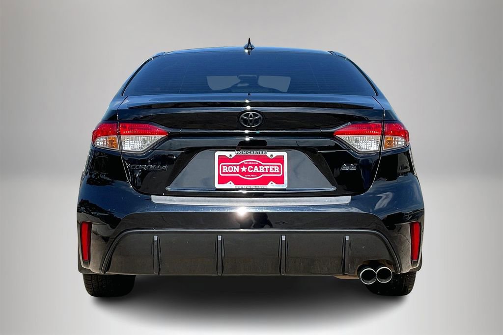 Used 2024 Toyota Corolla SE image 3