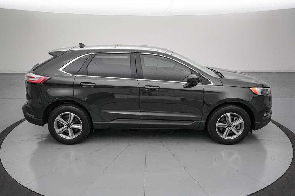 Certified 2024 Ford Edge SEL w/ Convenience Package AWD/4WD image 3