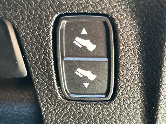 Used 2021 RAM 1500 Laramie AWD/4WD image 35