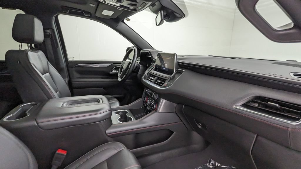 Used 2024 Chevrolet Suburban RST w/ Luxury Package AWD/4WD image 42
