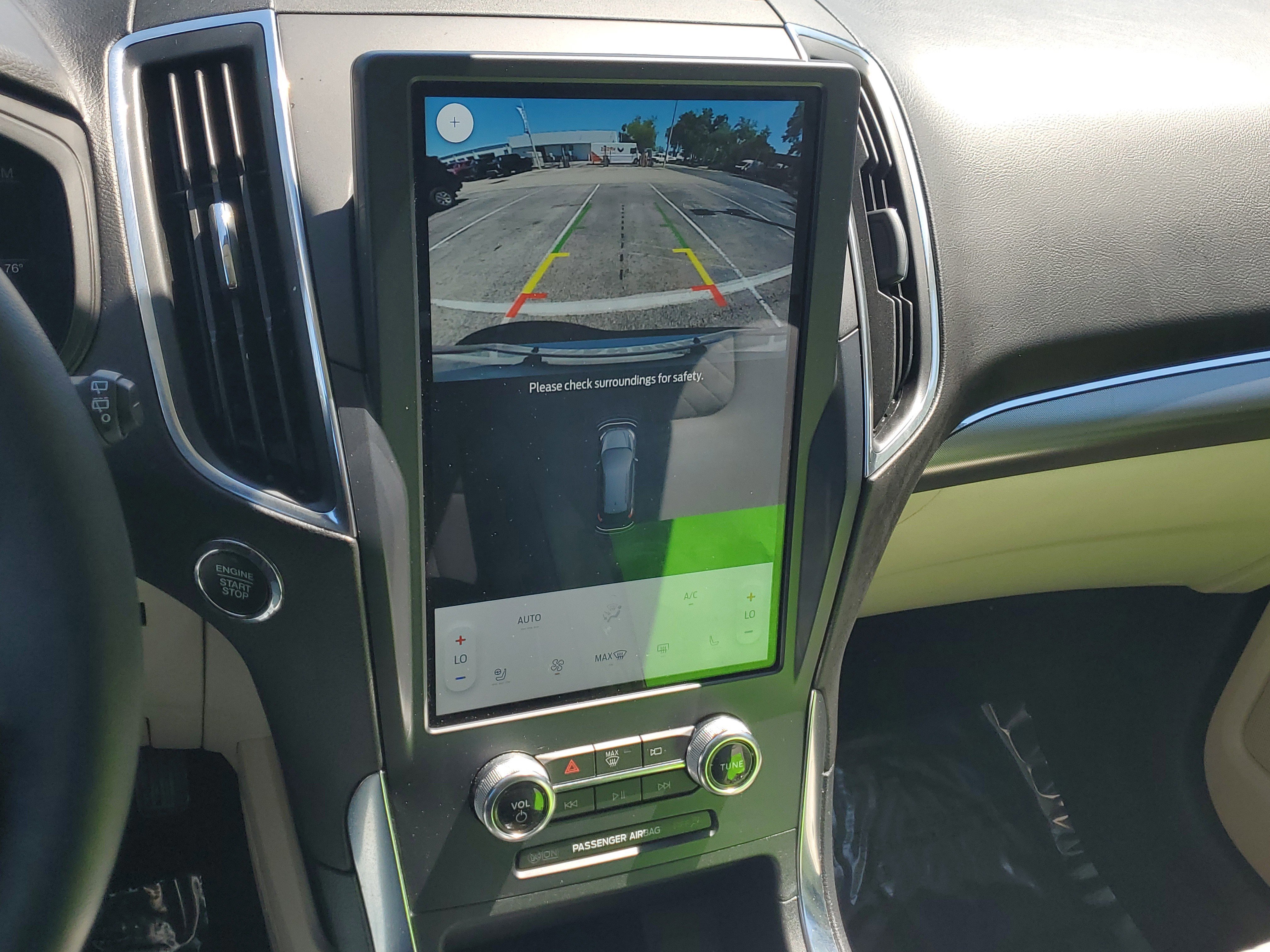 Certified 2023 Ford Edge Titanium w/ Class II Trailer Tow Package image 27