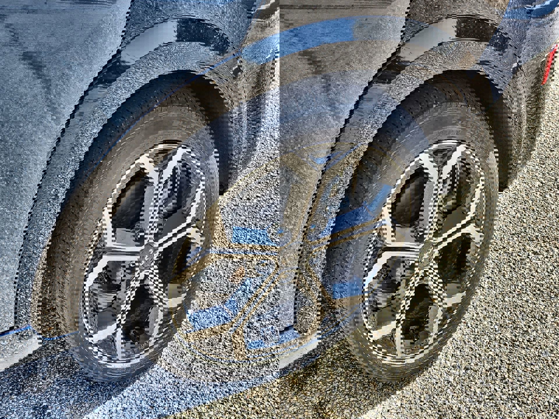 Used 2023 Kia Niro SX Touring image 11