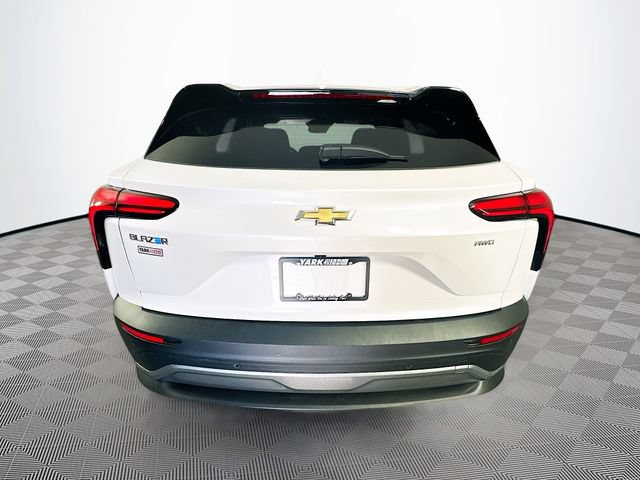 Used 2024 Chevrolet Blazer EV LT AWD/4WD image 11