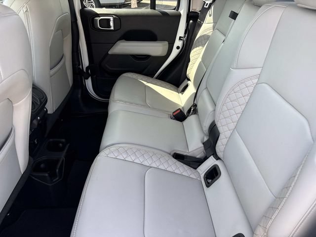 Used 2021 Jeep Gladiator Overland AWD/4WD image 17